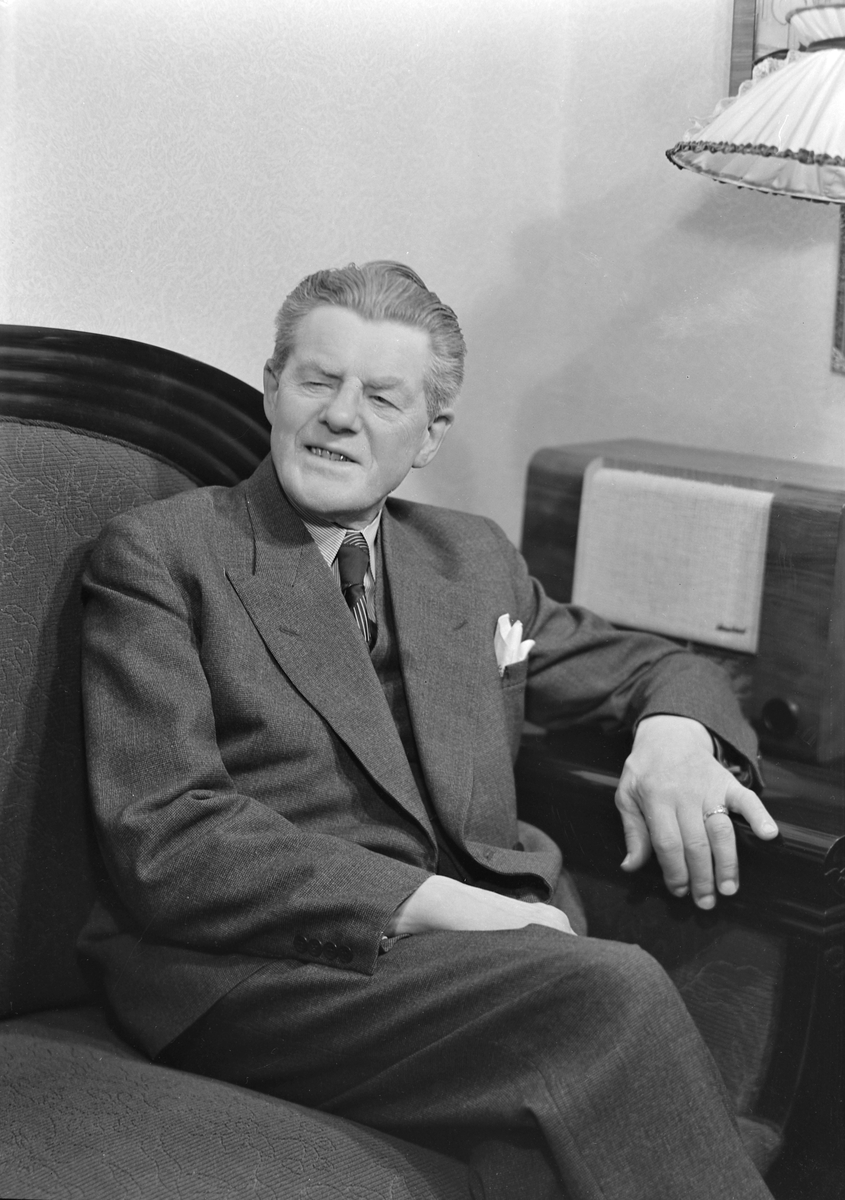 Bernhard Knudsen med familie