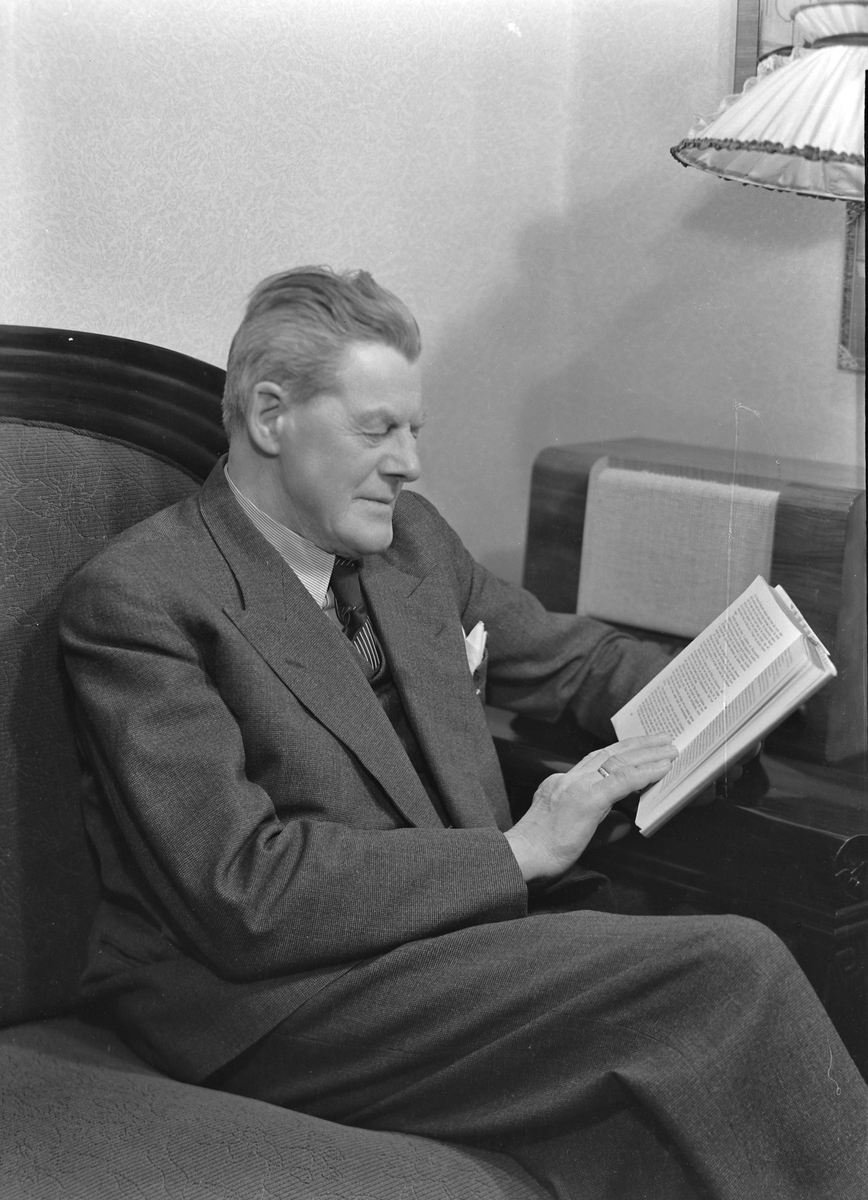 Bernhard Knudsen med familie