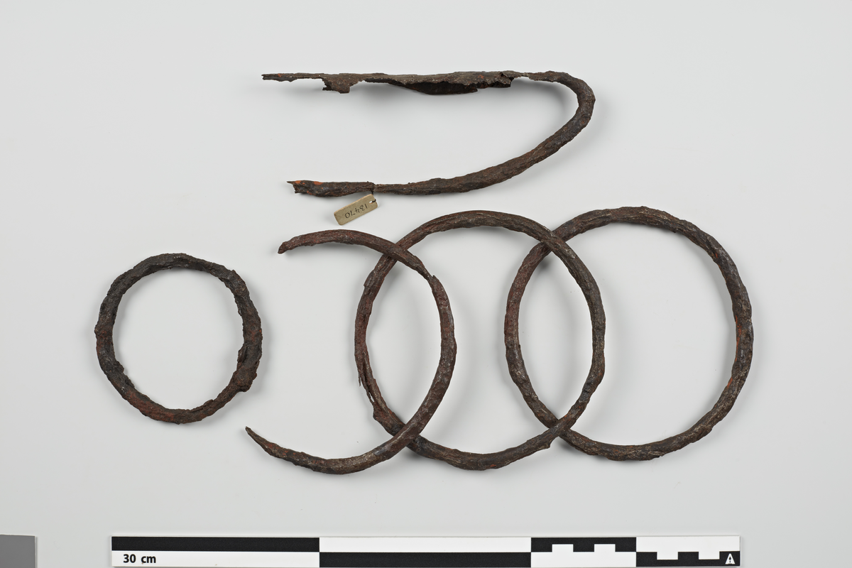 Levning af et Redskab af Jern som NO. 462, sammenrustet.