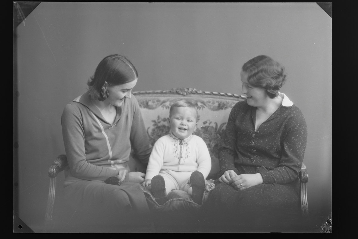 Svanhild Schrøder, Hjordis og en liten gutt