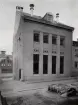 Exteriör av brygghus, uppfört 1931. Okänd adress. Bilden kommer från Nyköping Bryggeri Aktiebolag.