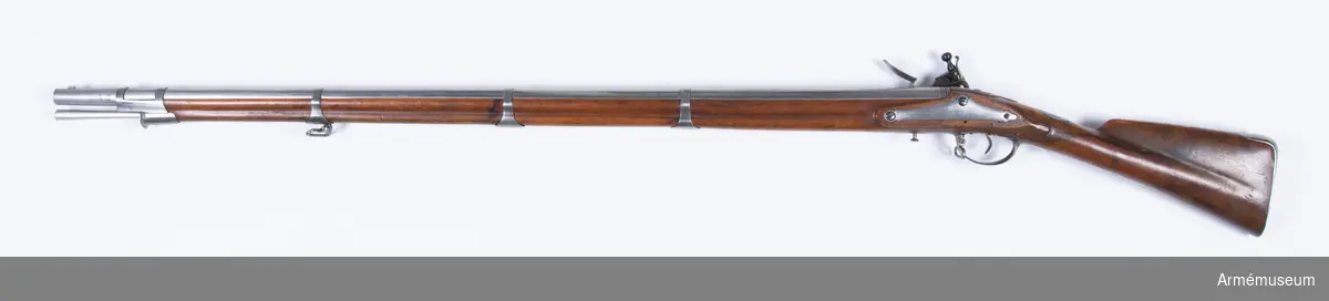 Gevär med flintlås för infanteri; 1754-84. 
På kolven österikiska dubbelörnen.