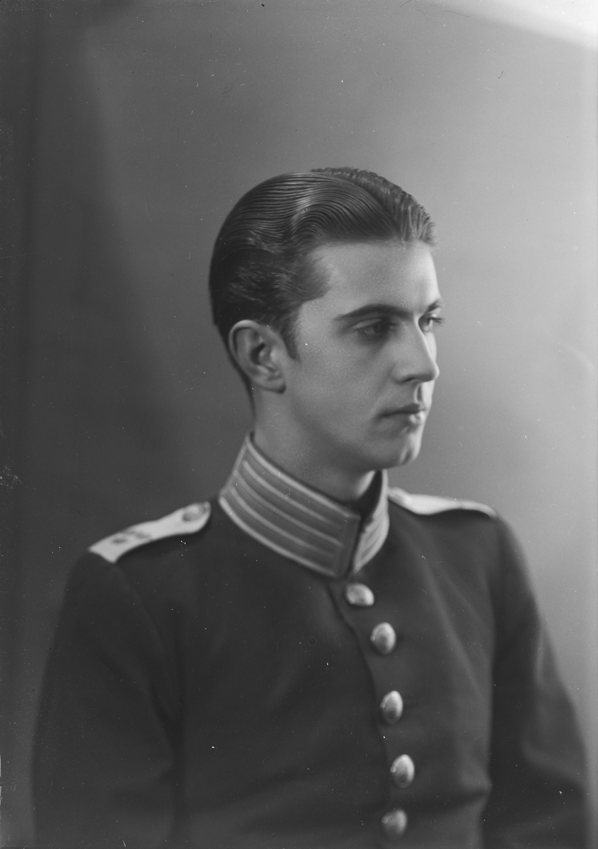 Fotograf i Örebro med omnejd son till Samuel Lindskog.