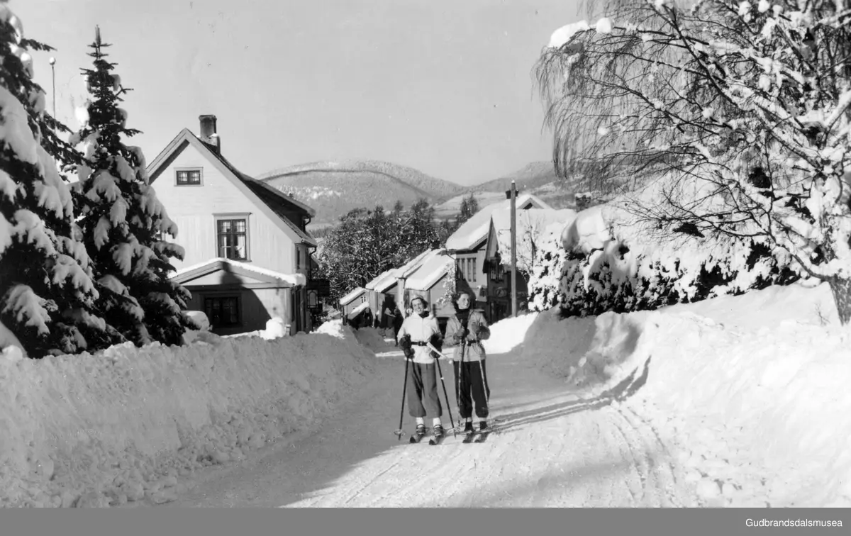 Vinterbilde frå bustadområde i Lillehammer.