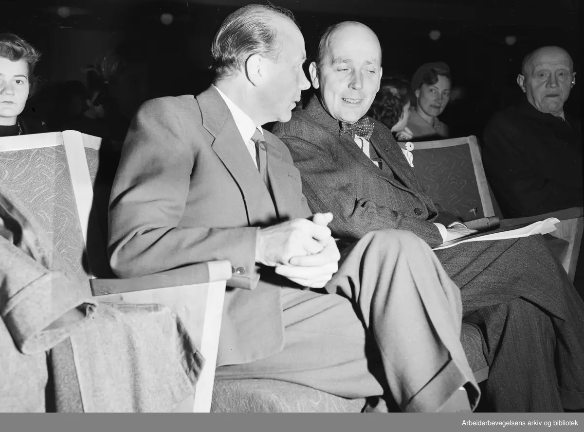 Hans Sundrønning og Brynjulf Bull. Udatert.