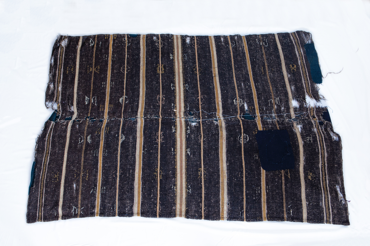 Original
Från B. Gyllenhammars bygdeutställningar. 
Härkomst: Okänt

Reg. av: R.J. (Ruth Jonsson),  I.P. (Ingegerd Persson), B.Å. (Brita Åsbrink)