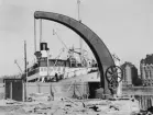 Lyftkranen vid Nybrokajen 1938. Tillverkad av Ludvigsbergs Mekaniska Verkstad. Kranen kunde lyfta 10 ton.
