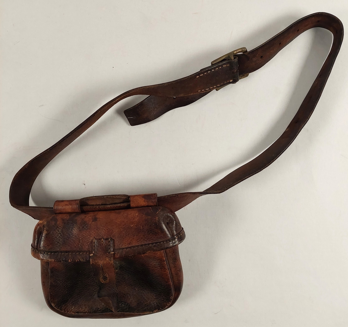 Læretui med bærerem 