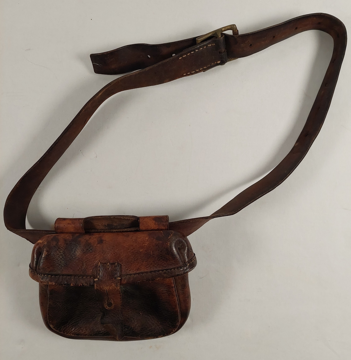 Læretui med bærerem 