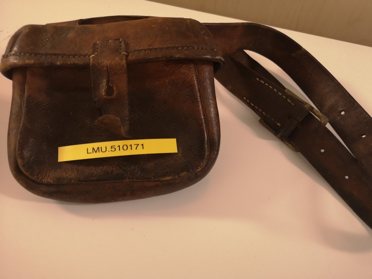 Læretui med bærerem 