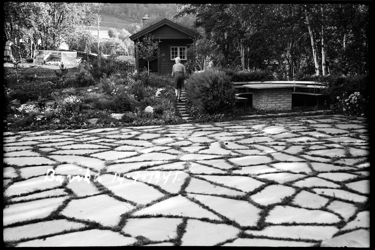 Hagen til familien Pienes villa Birkelund