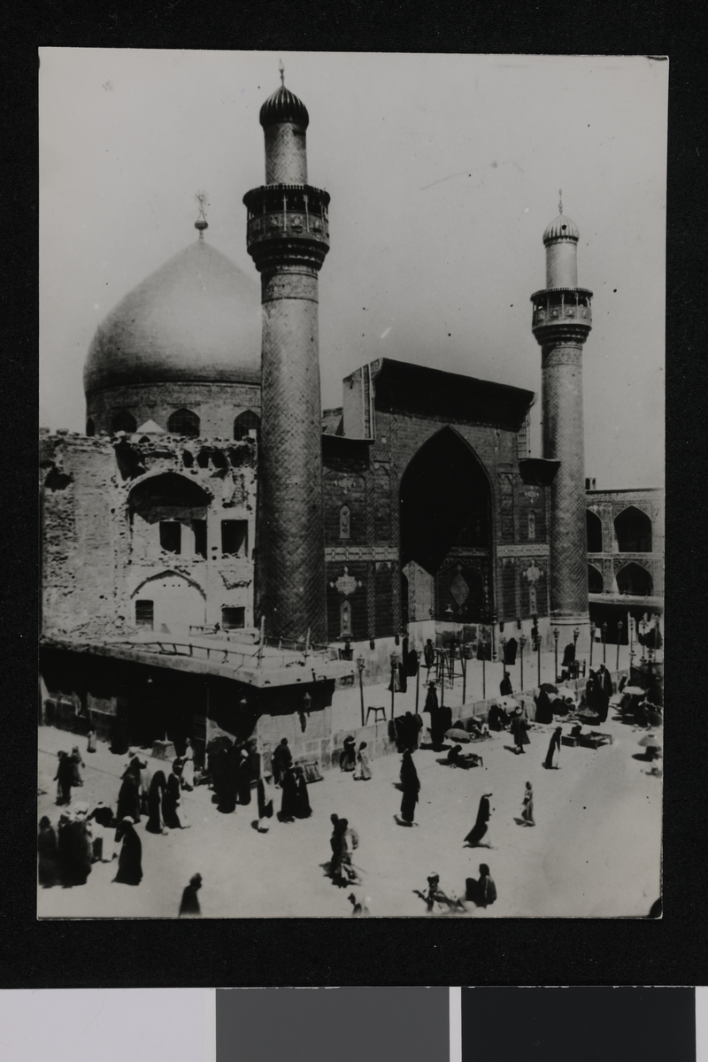 Moske i Nedjef. Fotografi tatt/ samlet i forbindelse med Elisabeth Meyers bok; En Kvinnes Ferd til Persia.