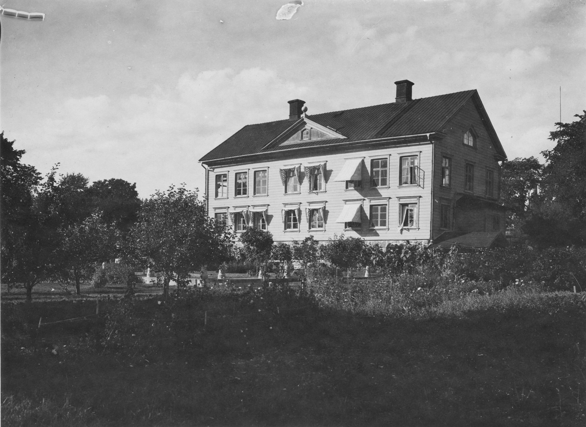 Högfors är en bruksort i Ljusnarsbergs kommun.