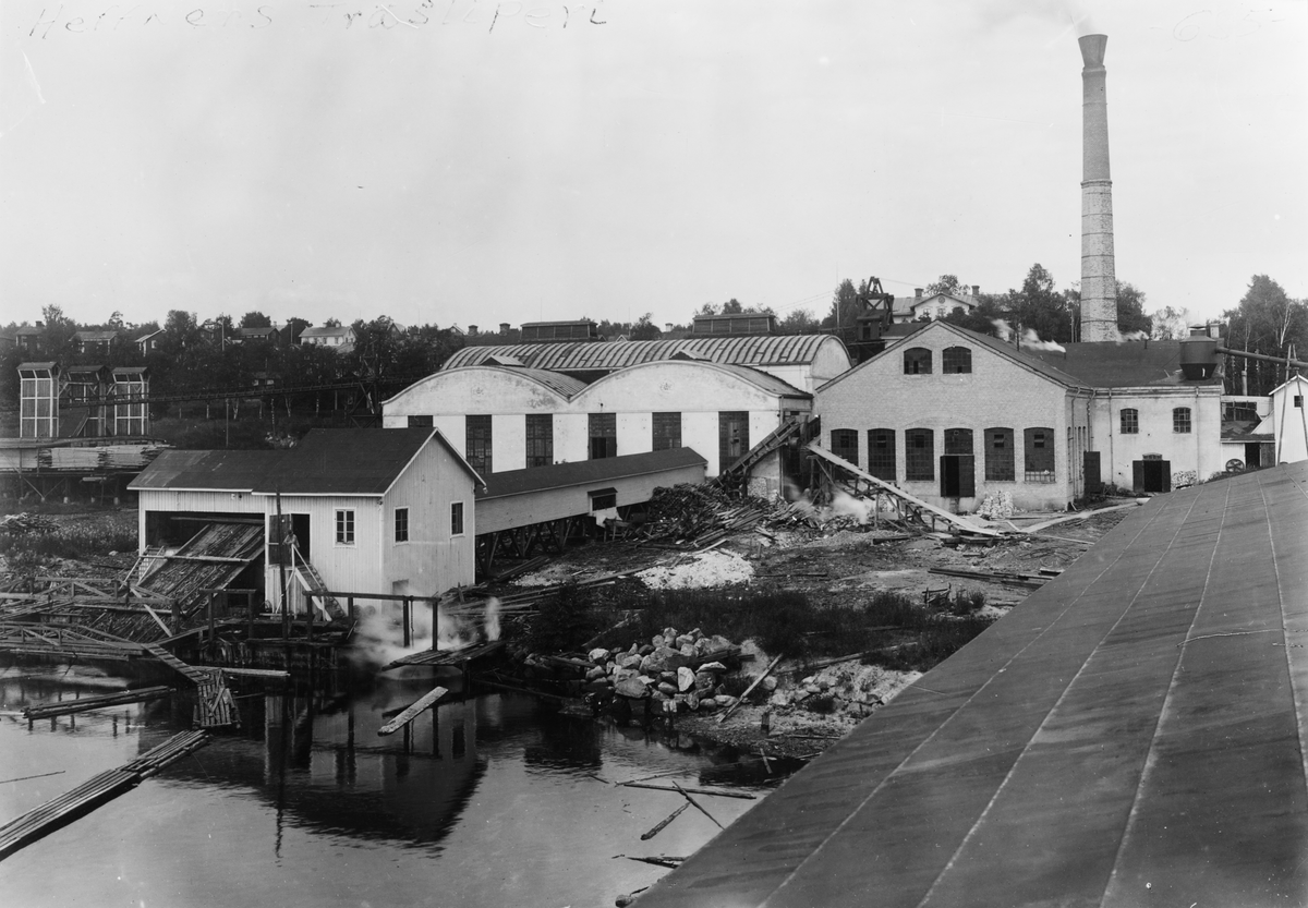 Heffners såg och träsliperi i Sundsvall 1930. 1931 köptes det upp av J.A. Enhörnings Trävaru AB.