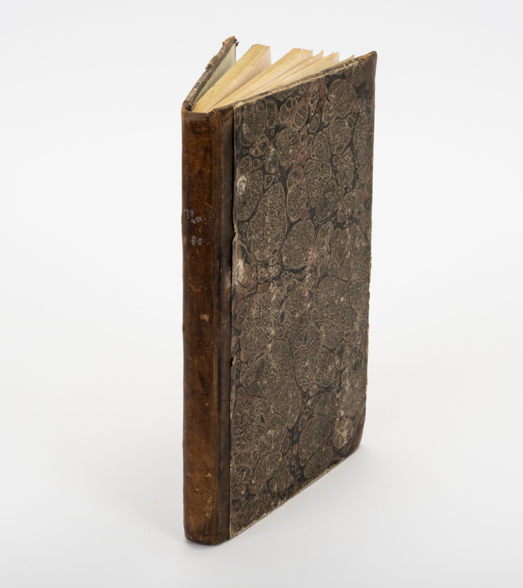 Den guds mands Dr Morten Luthers ypperlige forklaring over den 51. Davids salme, (..) til trykken befordret af N Alnæss. Christiania, 1857. 

Halvbind med skinnrygg og -hjørner, dekorert papirovertrekk.