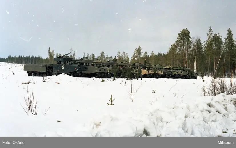 Bandvagn 202 med "pansarkamouflage". Användes vid stridsövningar för att simulera stridsvagnar.