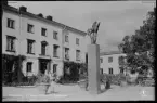 Vänersborg. Länsresidenset. Sankt Martin. Skulptur av Carl Milles