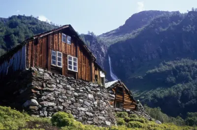 Gjennom Aurlandsdalen før kraftutbyggingen