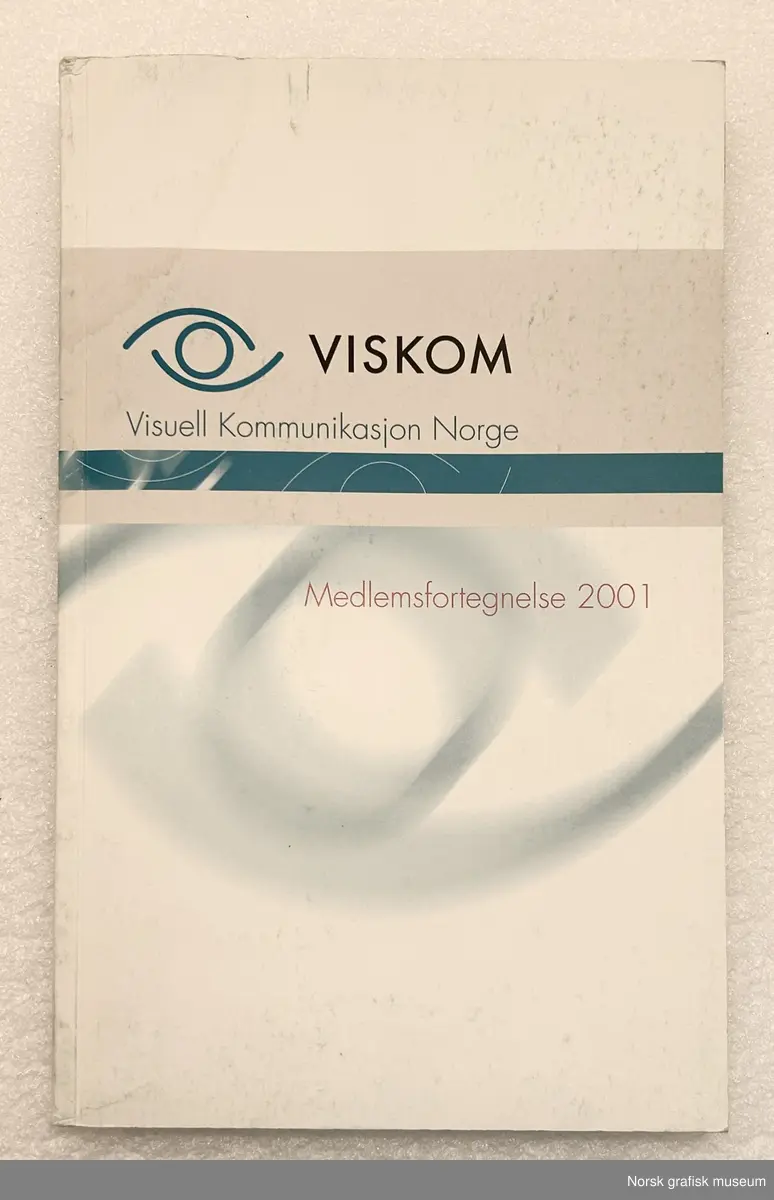 Medlemsfortegnelse fra 2001 fra VISKOM.

VISKOM (Visuell kommunikasjon Norge, bransje- og arbeidsgiverorganisasjon)