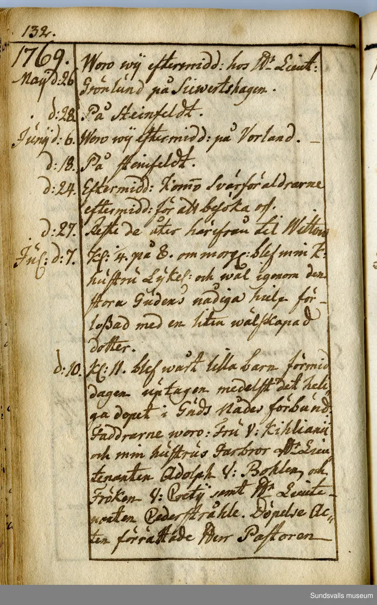 Dagbok skriven av Anders Modée (1732–1800). Modée gjorde militär karriär och avslutade som kapten vid sitt avsked 1768. 
Anteckningar är bland annat från hans tjänstgöring i det pommerska kriget (1758–1760).

I slutet av boken finns anteckningar från 1834–1840, av okänd hand.