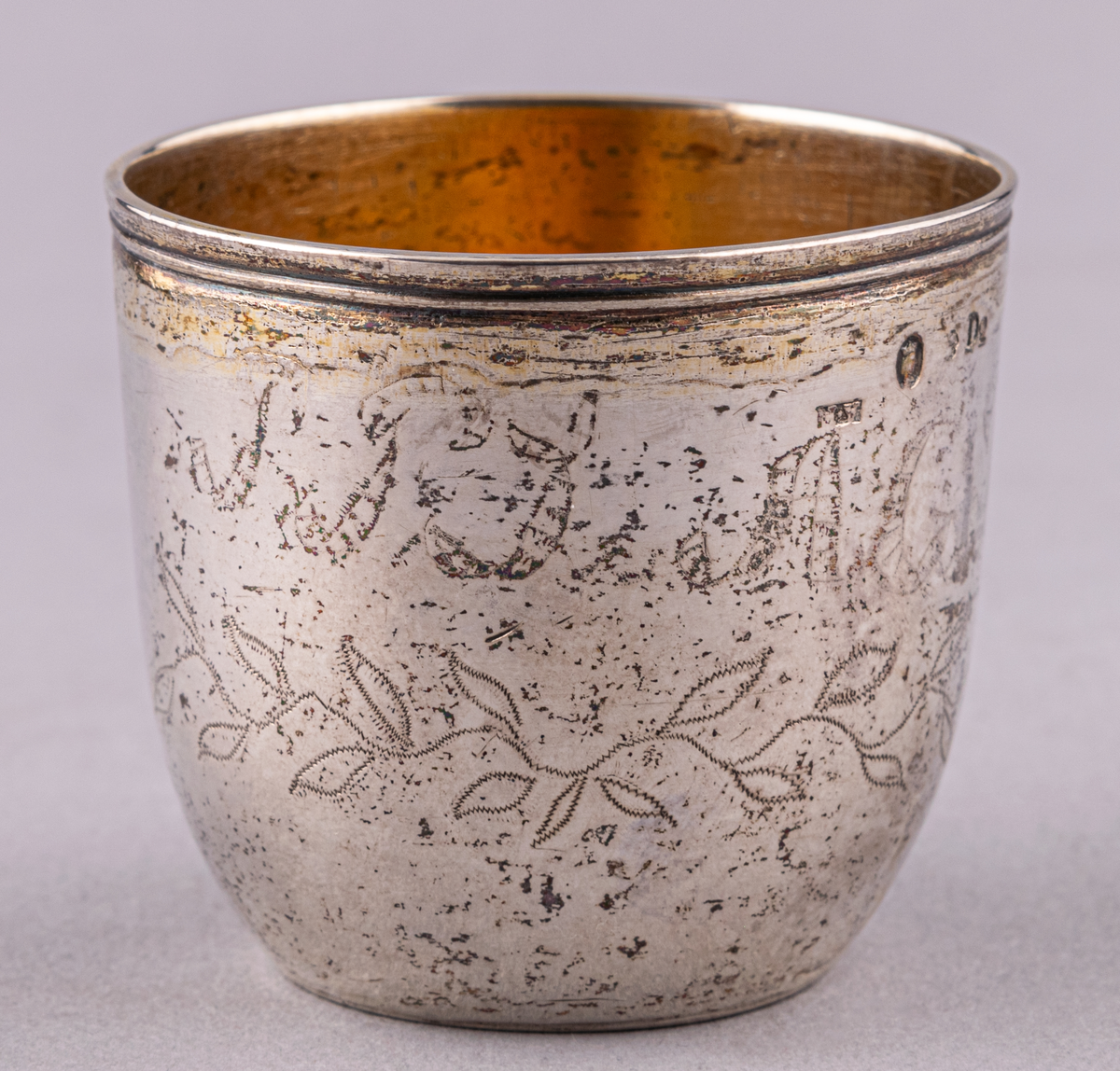 Supkopp, silver. Graverad OPS. Mynt i botten 1/3 Rd 1785.