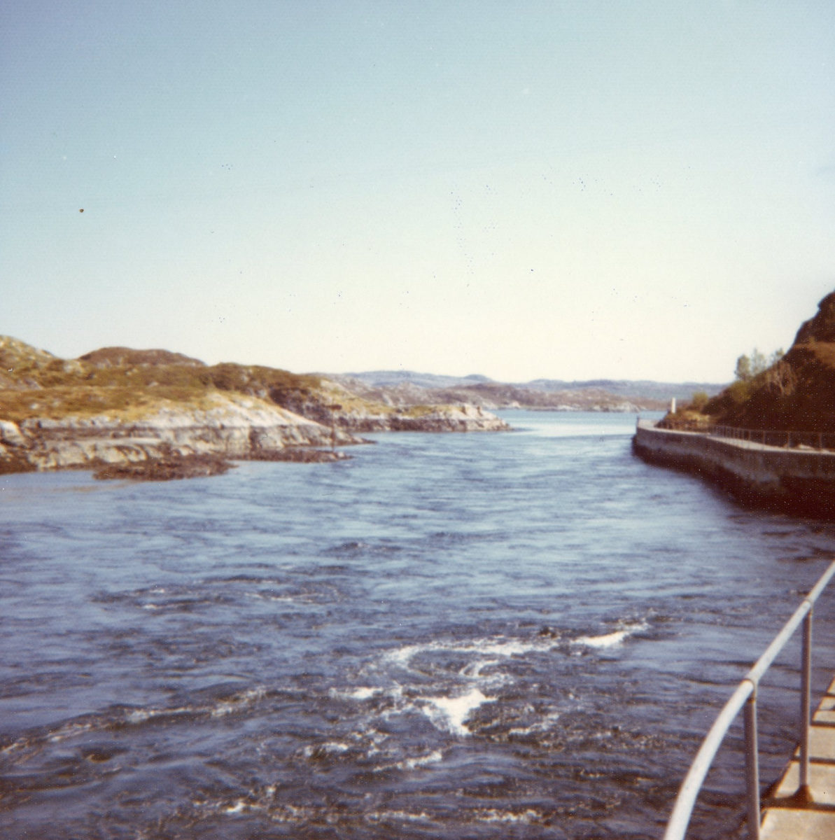 Storstraumen, Barmanfjorden, HItra sett fra nord, forsommeren 1973