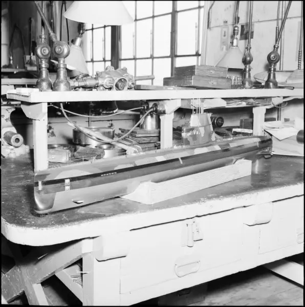 Tillverkning av modellbåt - ubåt Valen.