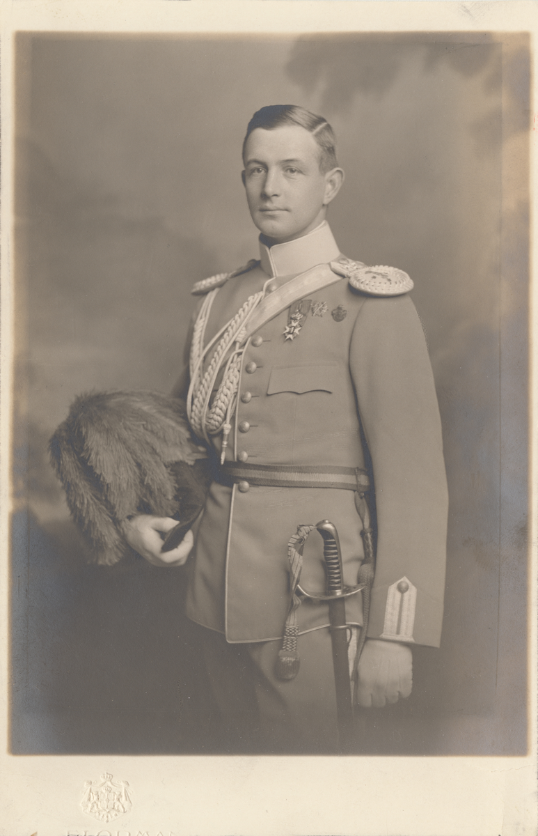 Porträtt av Carl Johan Tage Lundberg, ryttmästare vid Livregementets dragoner.