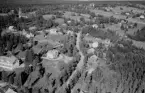 Flygfoto över Hamra 1954. Hamra ligger geografiskt inom landskapet Dalarna och är en del av Orsa finnmark.