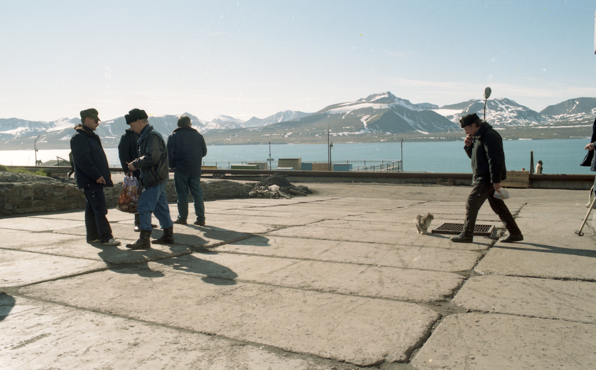 Bilder fra besøk i Barentburg tatt av Svalbardpostens journalist Bent Botten. 