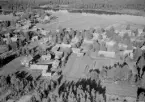 Flygfoto över Landbobyn, Gävunda, Mora 1954.