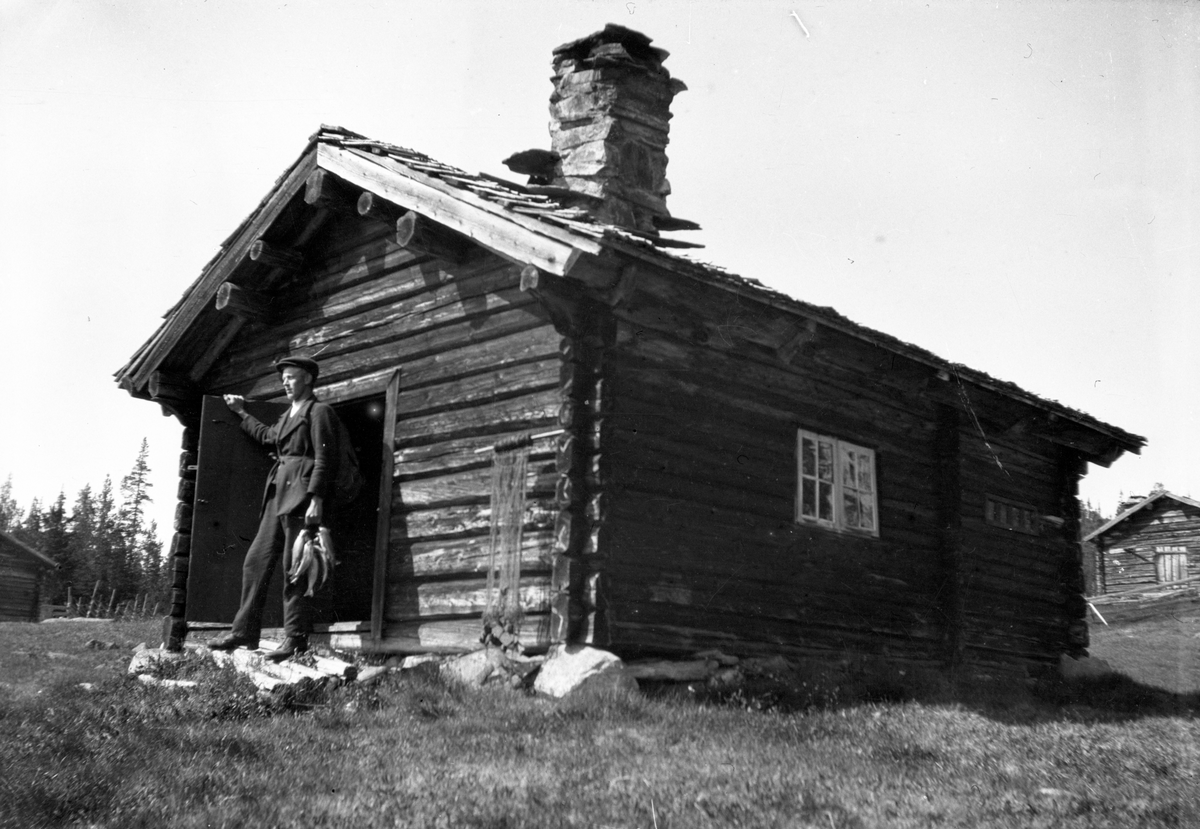 Bilde viser minner fra Liset, Myrputt og Mykletjønn.

Fotosamling etter Øystein O. Jonsjords (1895-1968), Tinn.