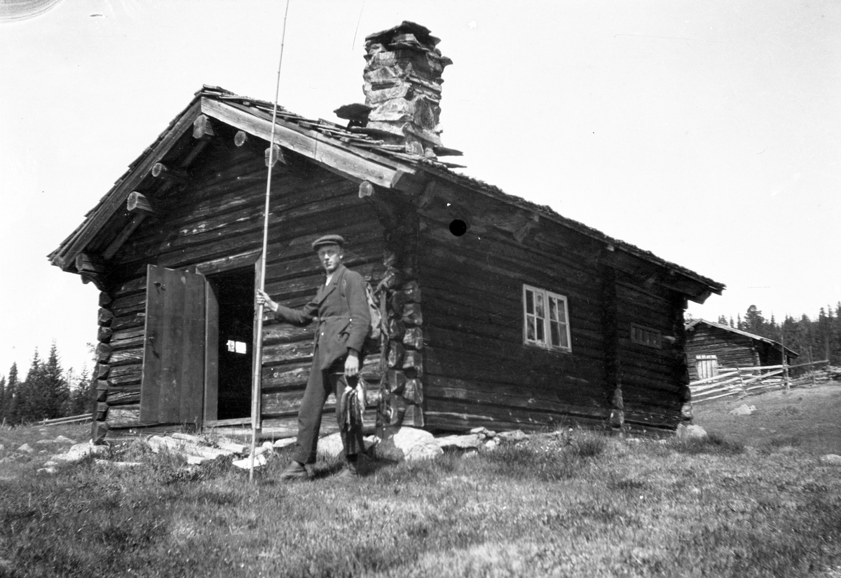 Bilde viser minner fra Liset, Myrputt og Mykletjønn.

Fotosamling etter Øystein O. Jonsjords (1895-1968), Tinn.