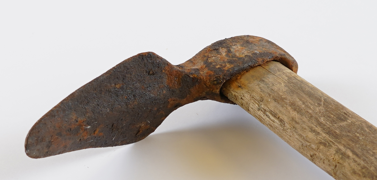 Grev er eit reiskap til å grave i jorda med. Reiskapen vert mellom anna nytta til å hype og å grave opp poteter, Fjerne ugras og å snu om på jord.