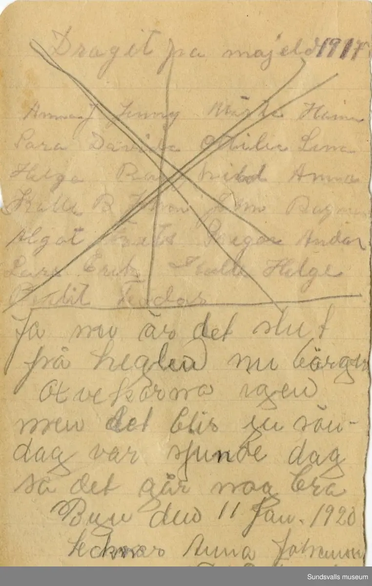 Dagbok. Anna Johansson (1903-1974)

Anna Johansson föddes på en bondgård i Byn, Torp. Anna arbetade som hushållerska, först hos sina föräldrar och senare hos syskon. Hon tillhörde Torp-Stöde missionsförsamling. 
Anteckningarna, skrivna mellan 1919-1920, handlar bland annat om biobesök, samvaro med vänner och arbete hemma på gården. Flera visor är också nedtecknade i boken.

För komplett dagbok se länkade filer