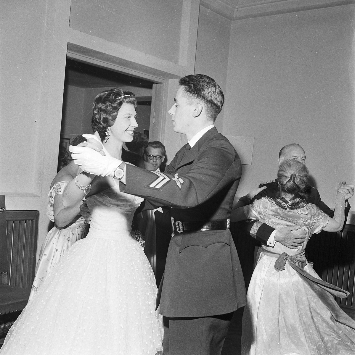 Flygare, F 16, kadettbal på Ärna med prinsessan Désirée som hedersgäst, Uppsala 1959