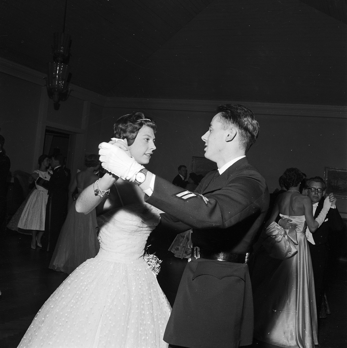 Flygare, F 16, kadettbal på Ärna med prinsessan Désirée som hedersgäst, Uppsala 1959