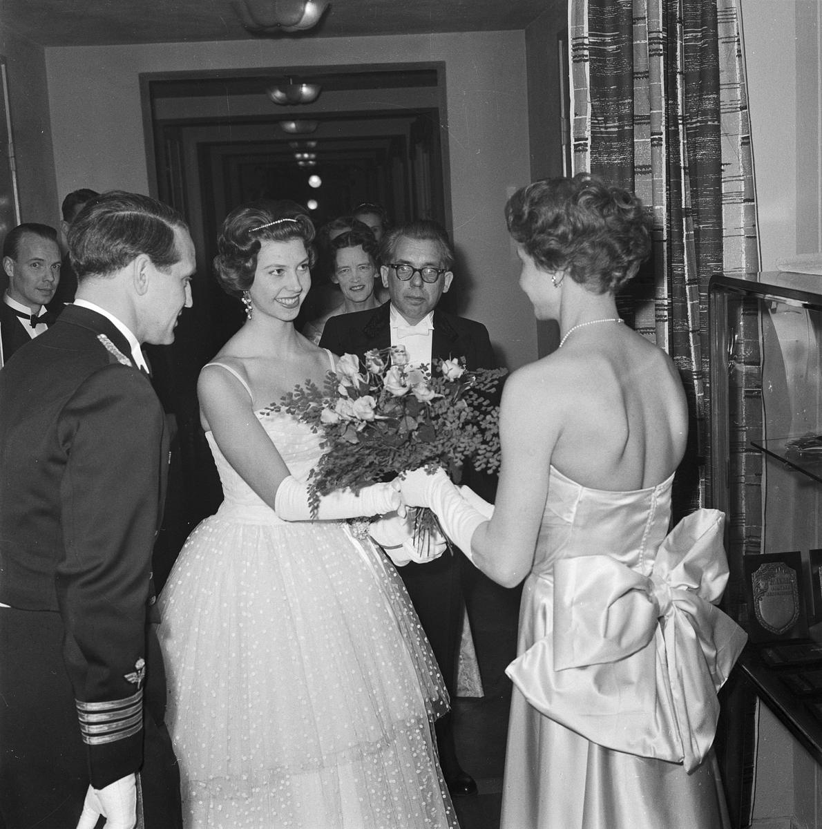 Flygare, F 16, kadettbal på Ärna med prinsessan Désirée som hedersgäst, Uppsala 1959