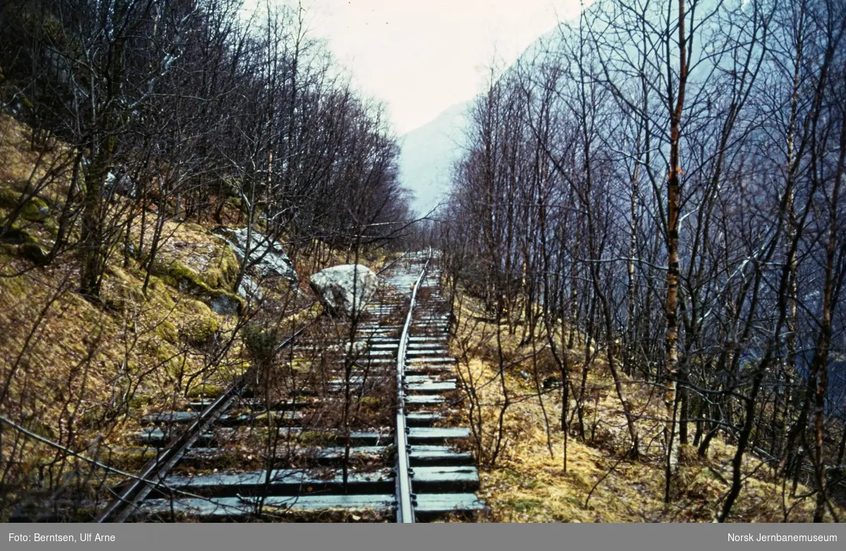 Nedlagt trase på Sørlandsbanen i Drangsdalen mellom Moi og Heskestad stasjoner