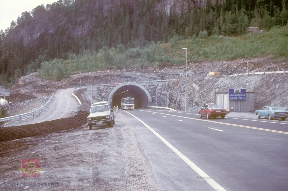 Ny E-6 Øst. Vestre åpning av Stavsjøfjelltunnelen.
