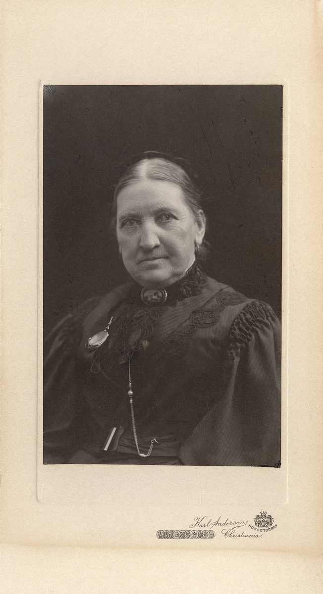 Portrett av en eldre kvinne