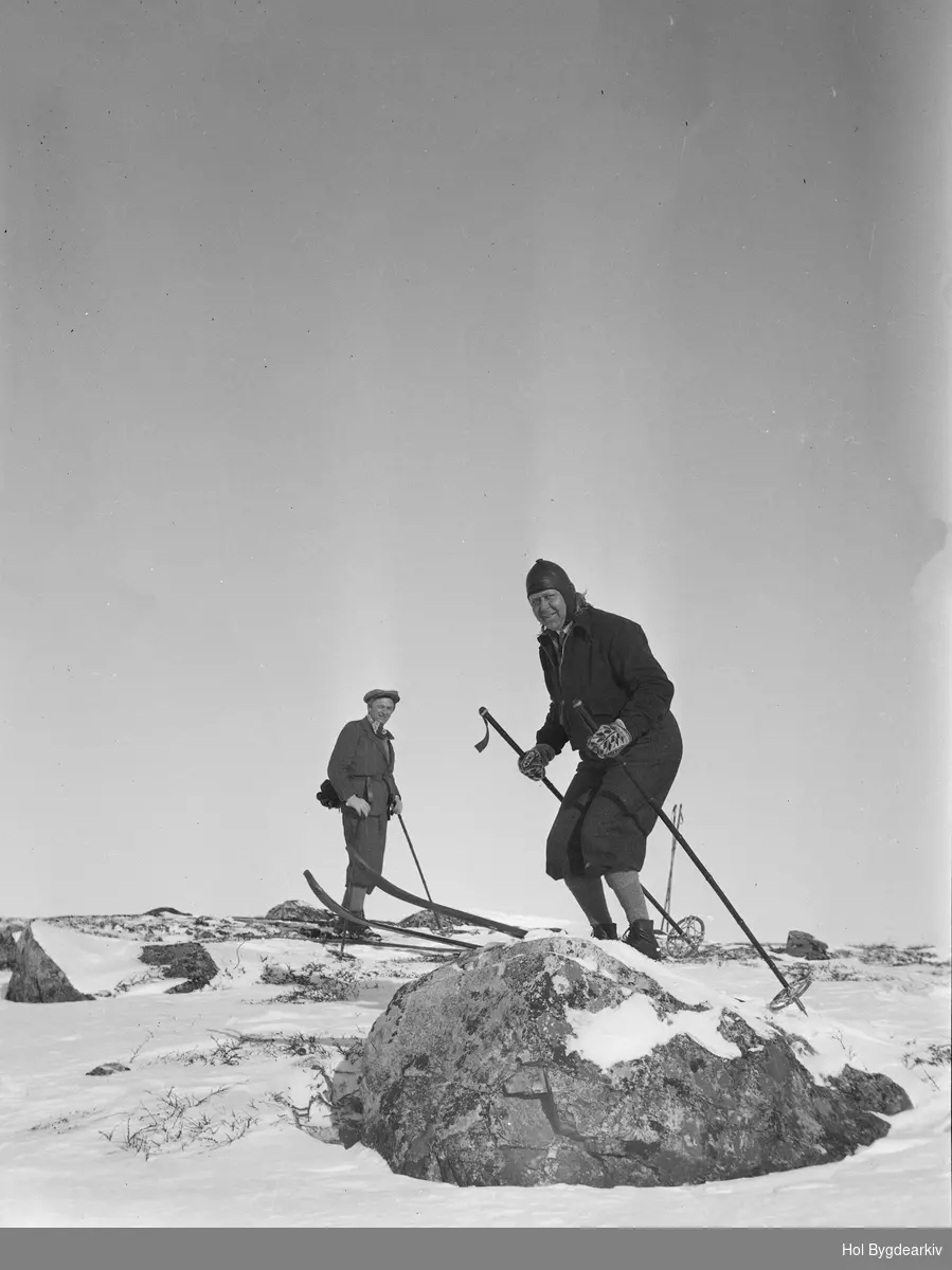 Skiløyparar2, skiutstyr, høgfjell, sportsantrekk, skituristar,