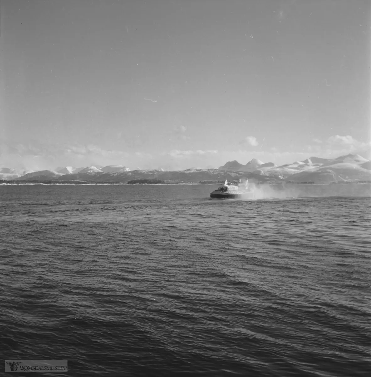 Luftputebåten sitt første besøk i Molde, Mars/April 1965.