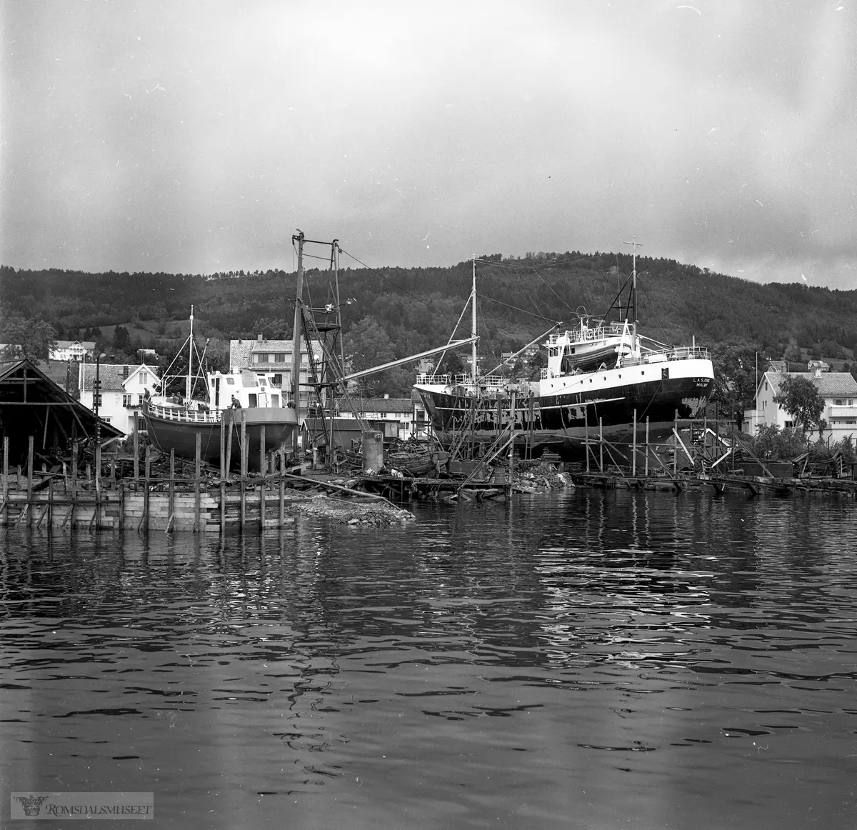 Stabelavløpning 14.09.1966..Byggenummer 211 ved Bolsønes verft, Hedin Valdimarsson".