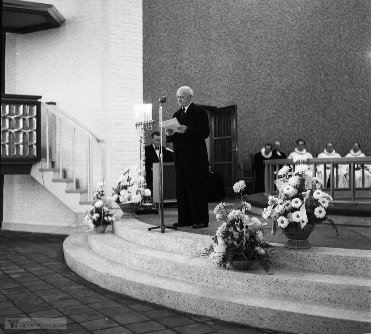 "Nr 9".Fra innvielsen av Molde Domkirke 01/12/1957.