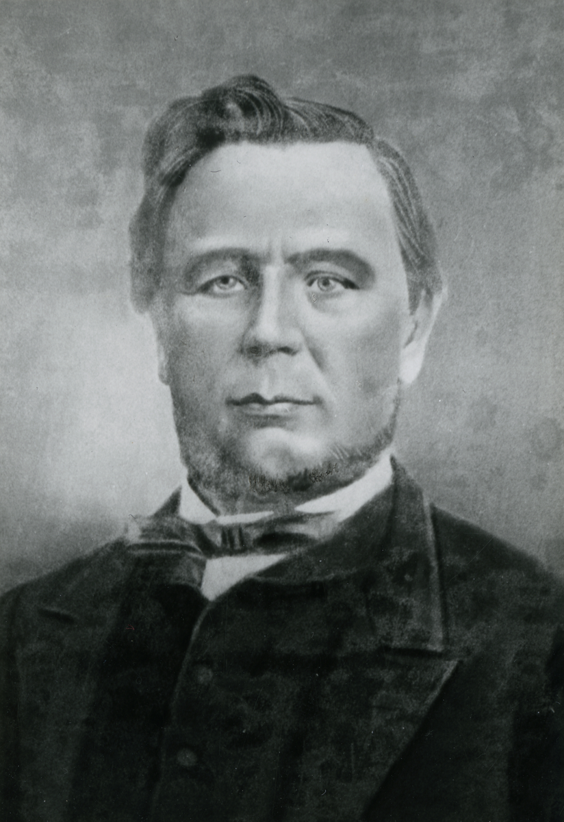 Ola Nyhuus d.y. (20.04.1827-11.03.1874).
Han var ordfører i Trysil 1859-1863.
Han var stortingsrepresentant, ordfører, skogbestyrer, og gårdbruker på gården Østre Nordby i Innbygda i Trysil. 
Han var stortingsrepresentant 1865–1867 og 1868–1870, og ordfører i Trysil i årene 1859-1863.