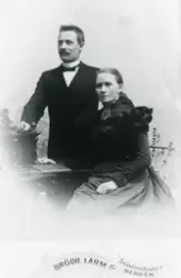 Pottrett av frå v. Lars Hulbaklien Lien og Kari Mykleset.