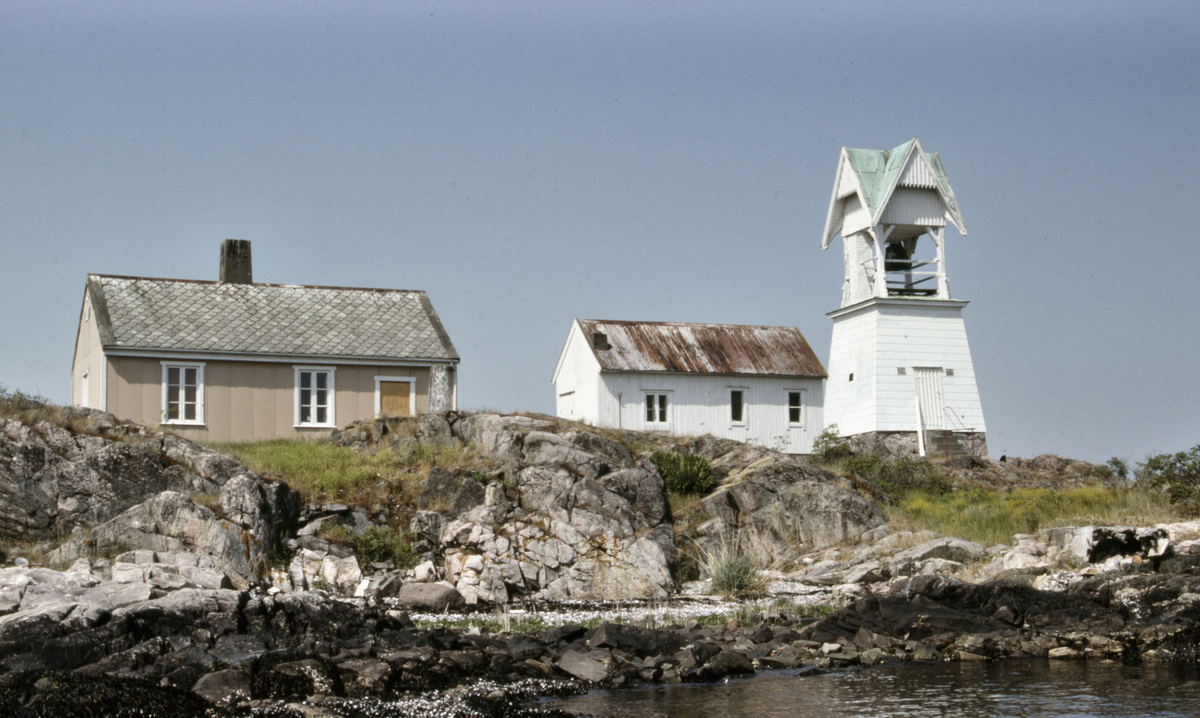 Søndre Langåra, tåkeklokke, vokterbolig