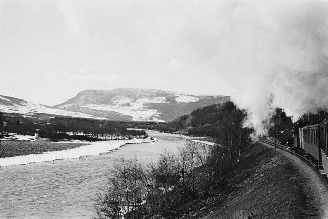 Prot: Jotunheimen Fra kupevinduet