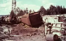 Personvogn litra BF32 nr. 888 under hugging hos Ring Teigen 